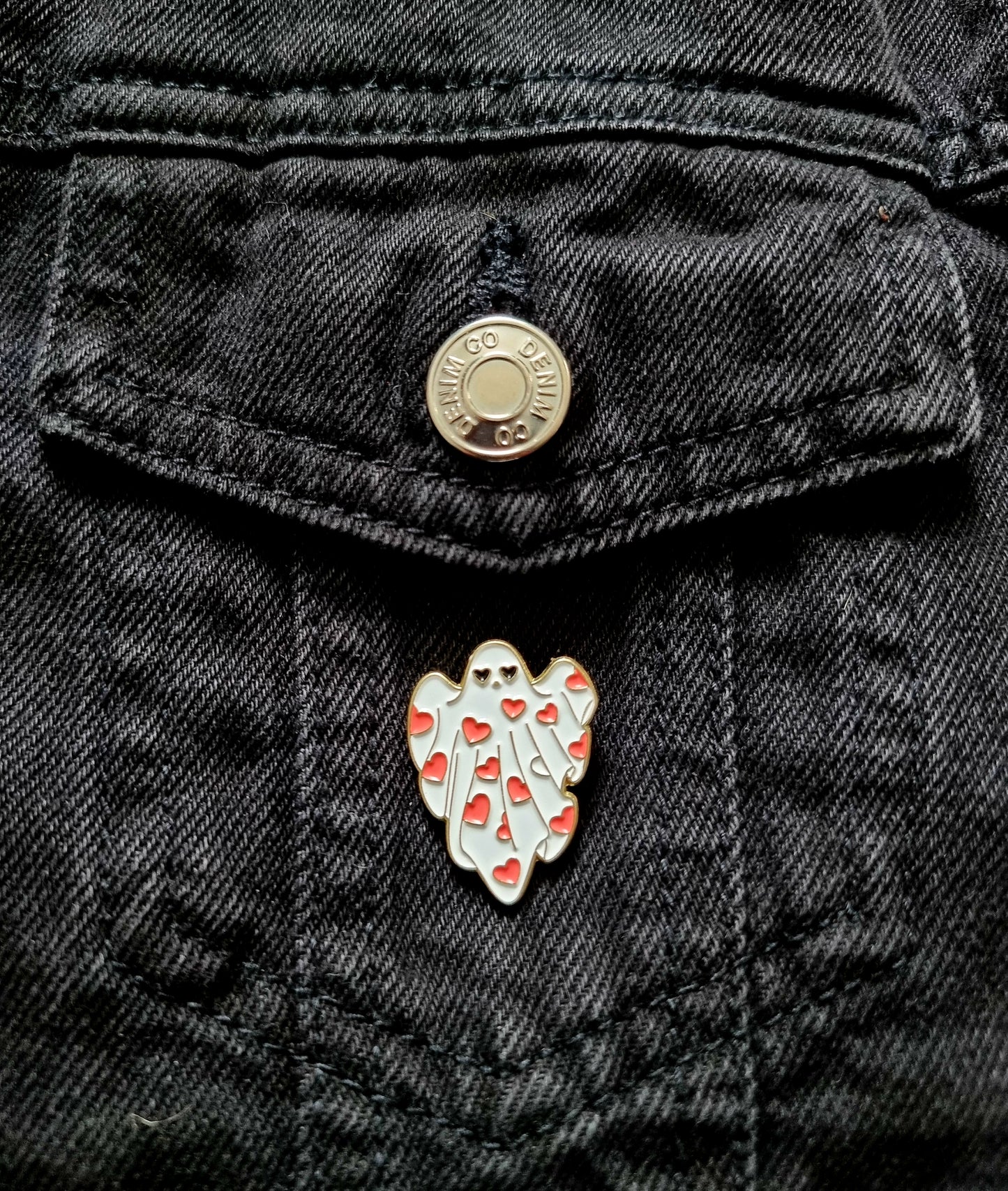 Hearty Ghost Pin Badge