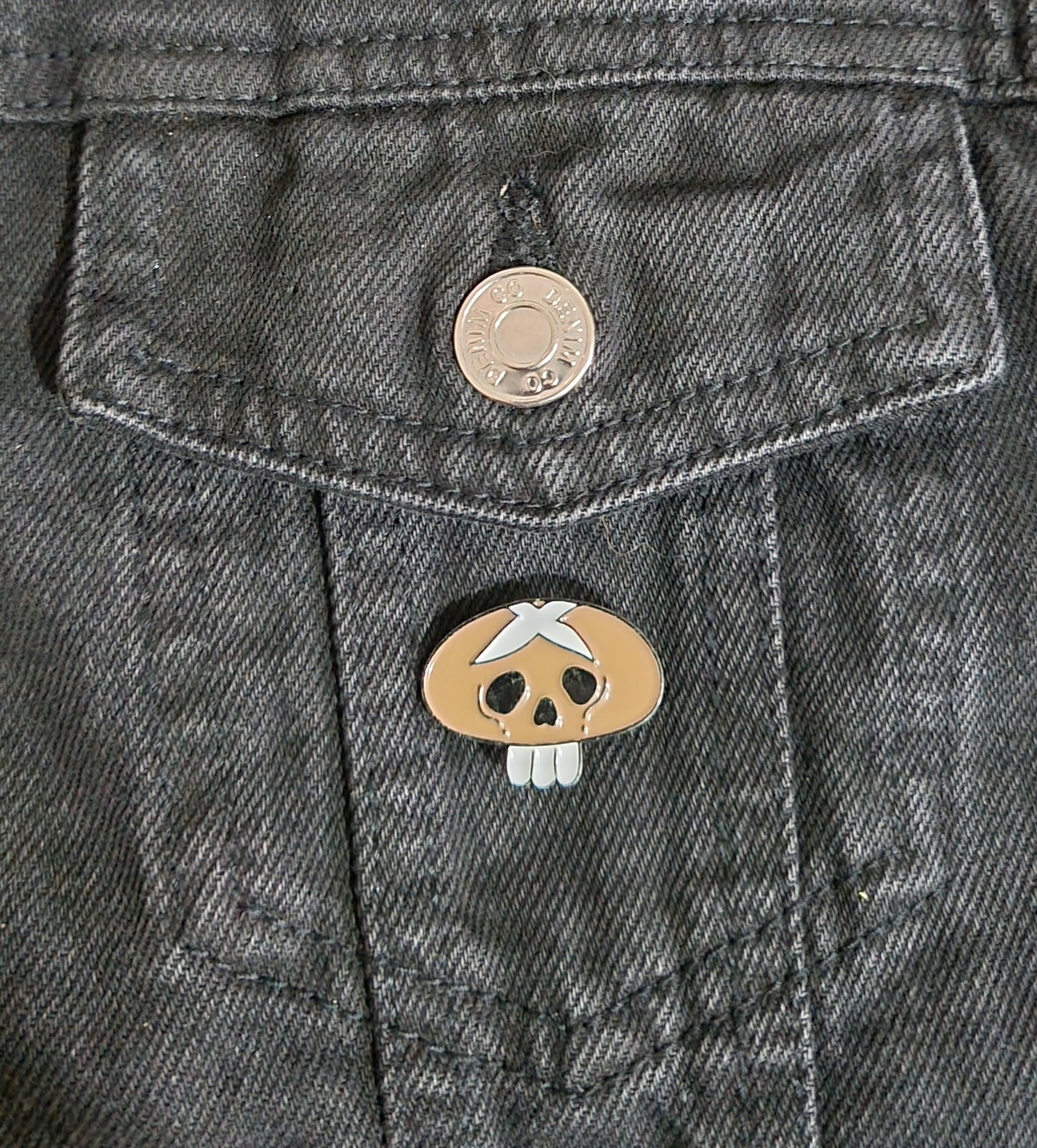 Brown Mushroom Pin Badge