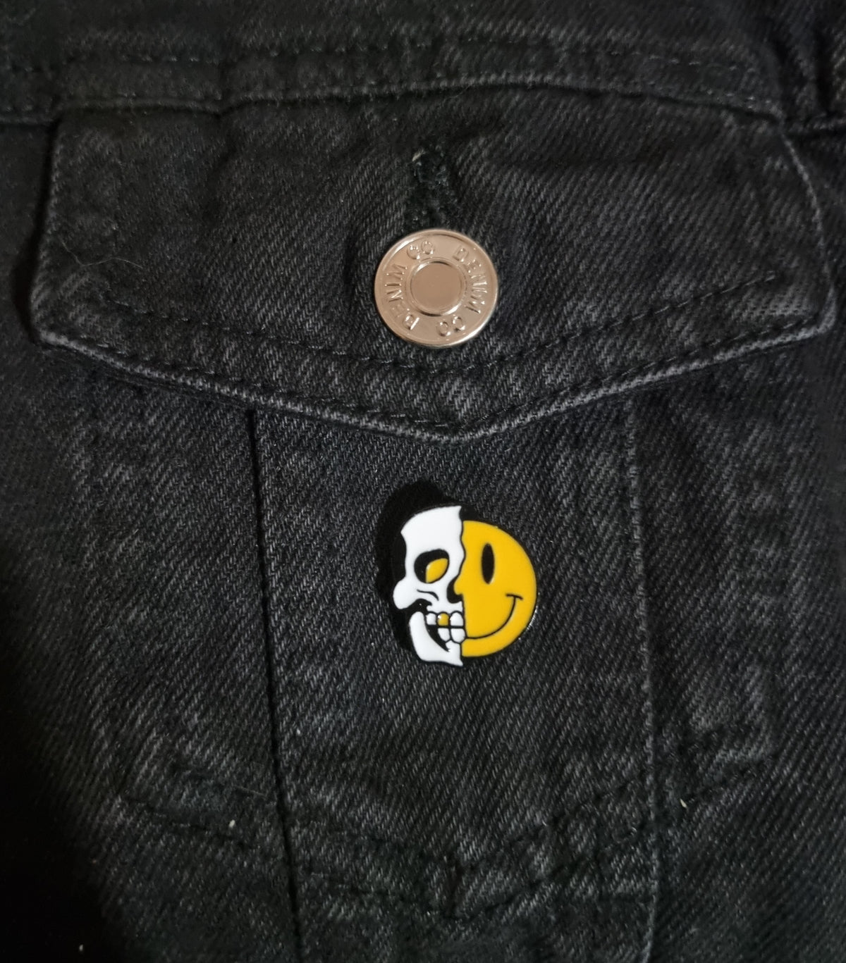 Skull Smiley Pin Badge