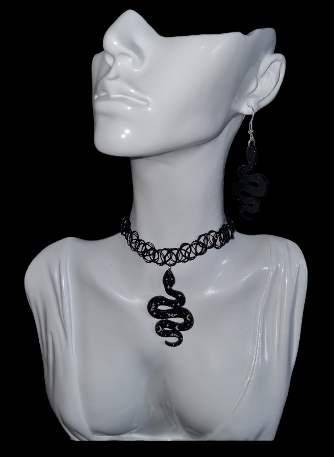 Sparkling Snake Choker