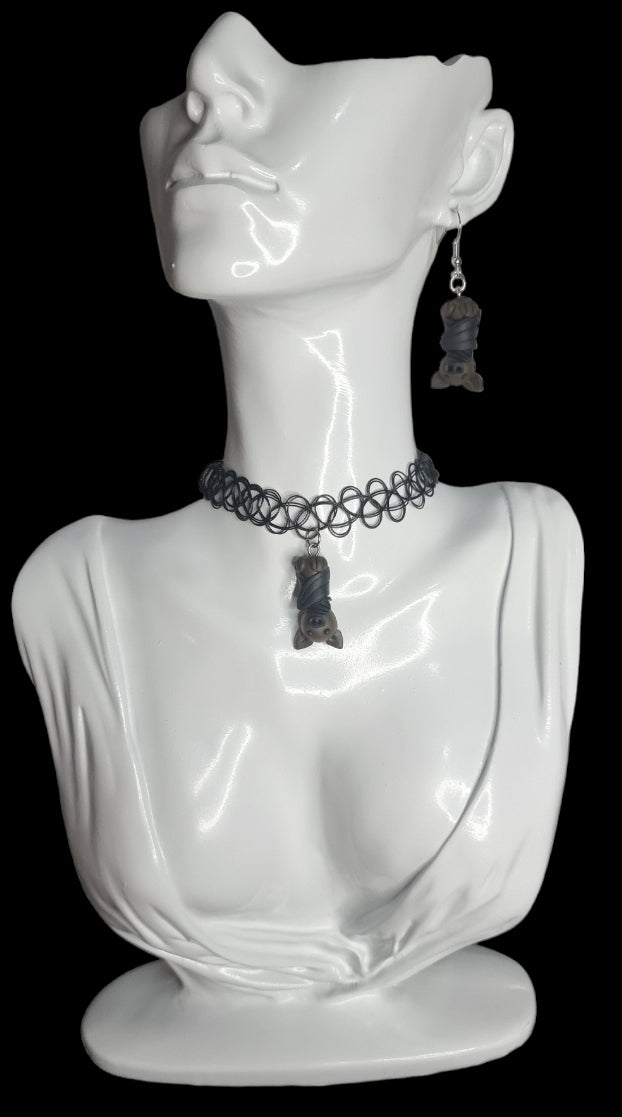 Hanging Bat Choker