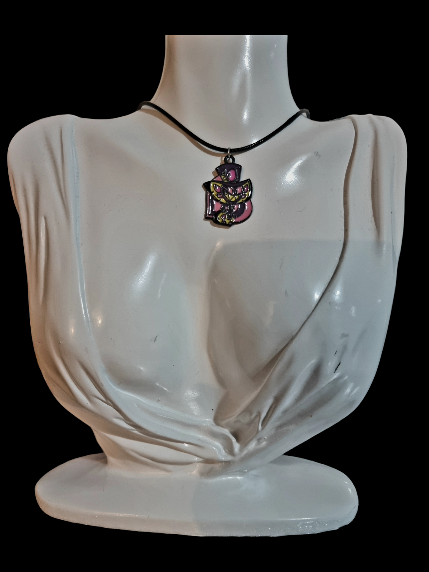 Sir Pentious Necklace